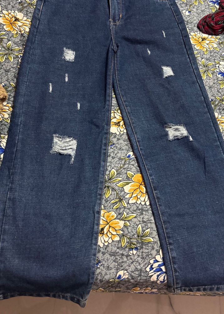 Distressed Wide Leg Jeans