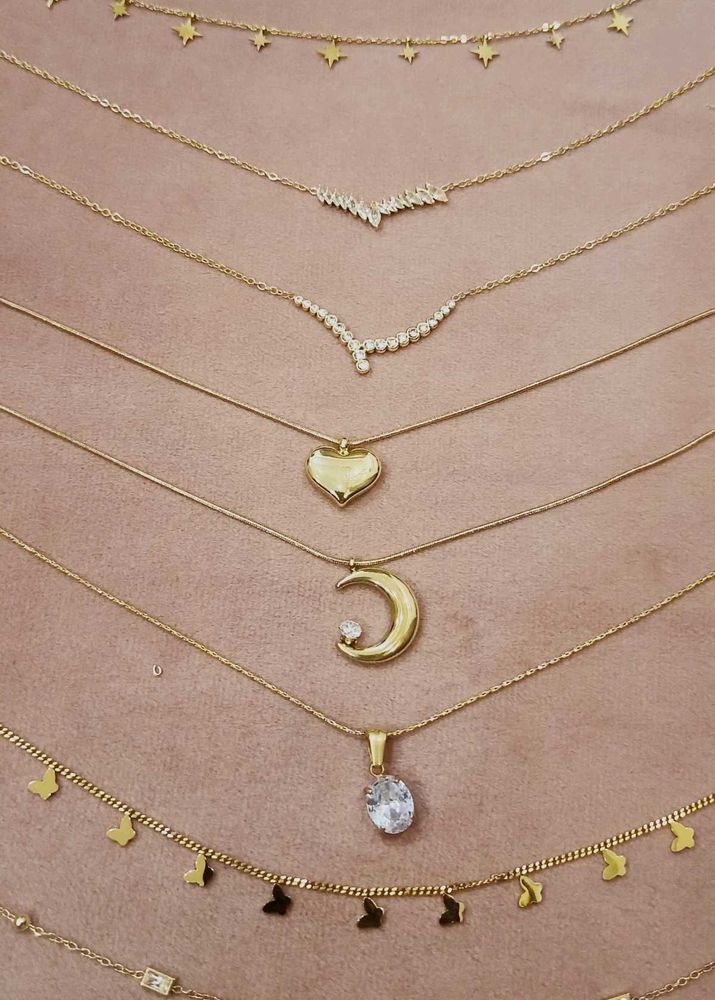 Gold Layered Necklace Set
