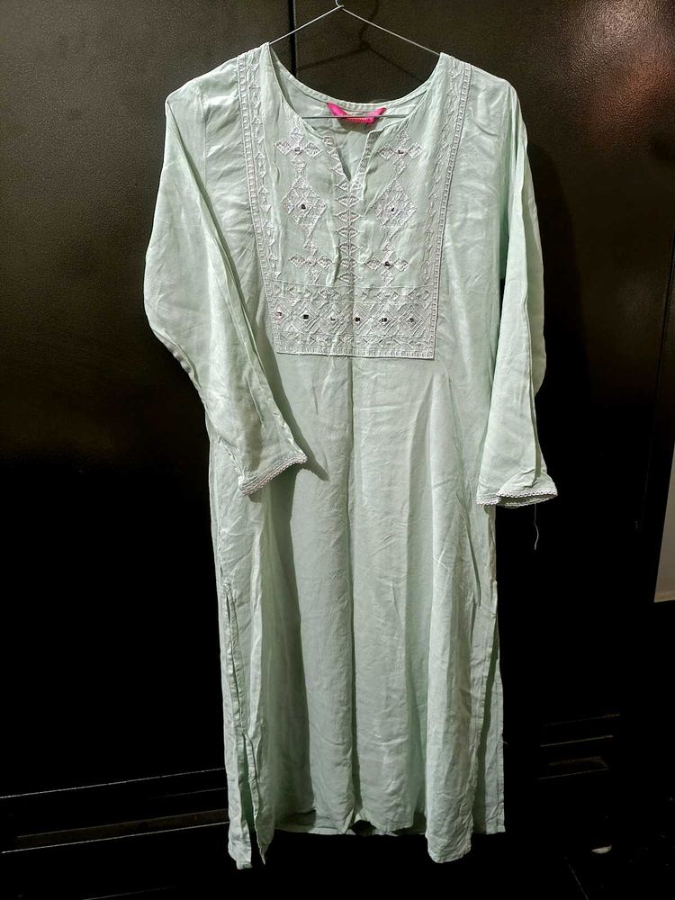 Elegant Embroidered Kurta
