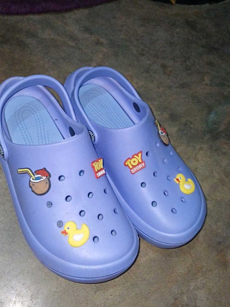 Very Cute Aesthetic Lavender Crocs For Girlss 💜