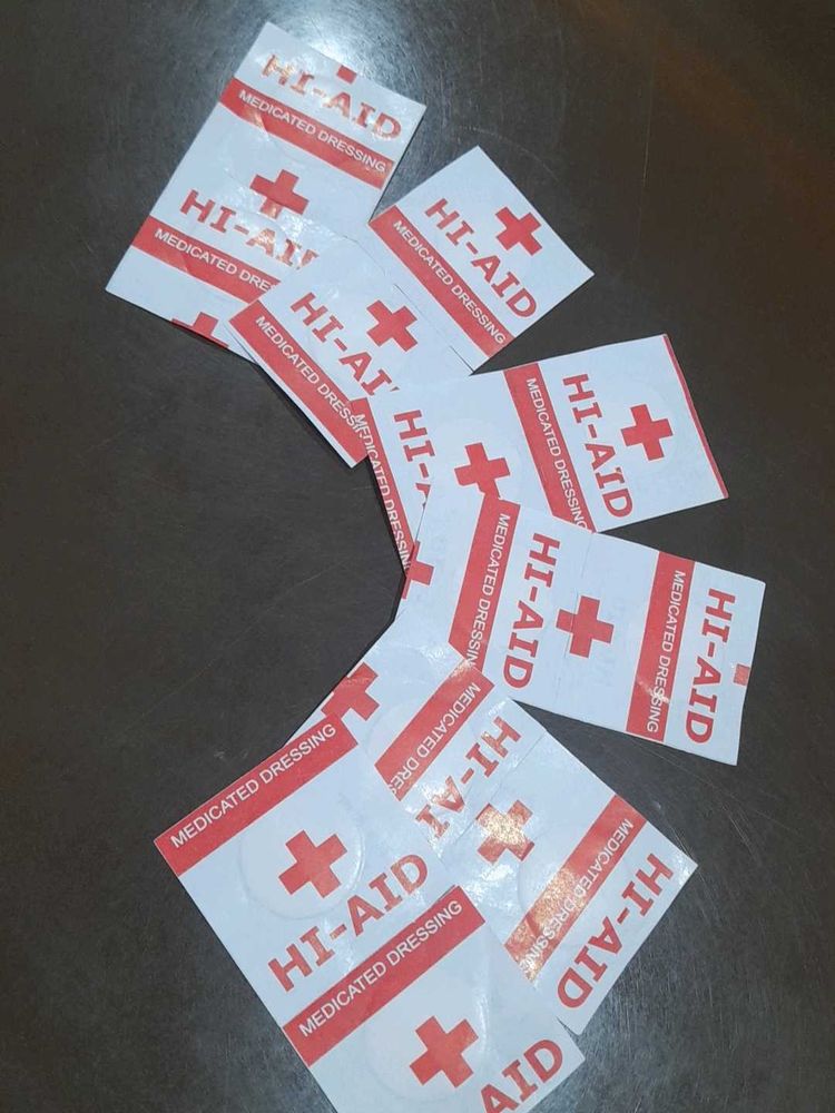 Medicated Dressings Spot (Bandages) Total 12 Piece