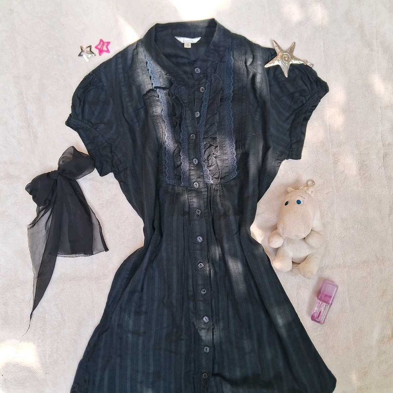 Black fitted shirt with Lace