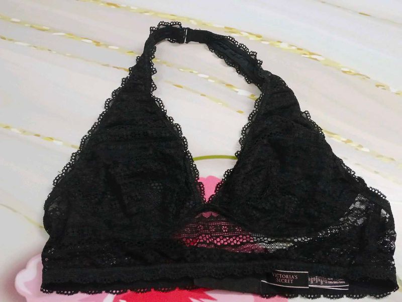 (700)Victoria&#39;s Secret Black Lace Bralette