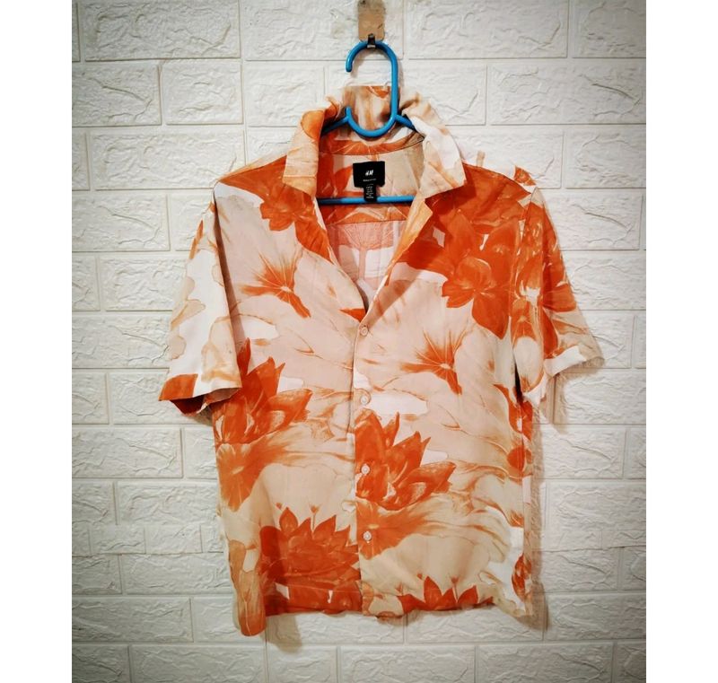 Regular Fit Half Hand.. H&amp;M...Printed Shirt