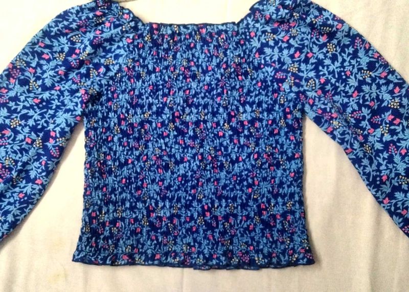 Floral Print Smocked Top✯