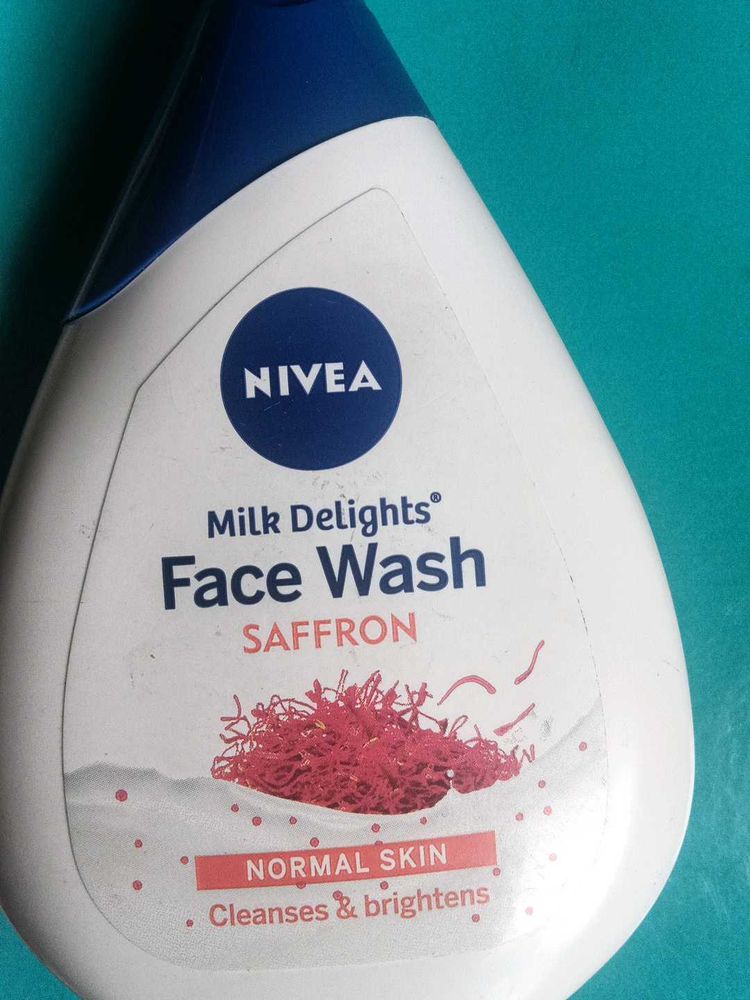 Nivea Saffron Face Wash