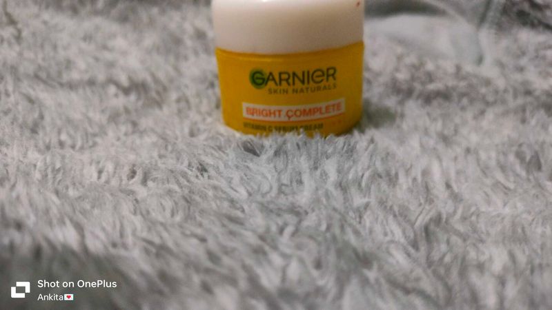 Garnier BRIGHT Vitamin C