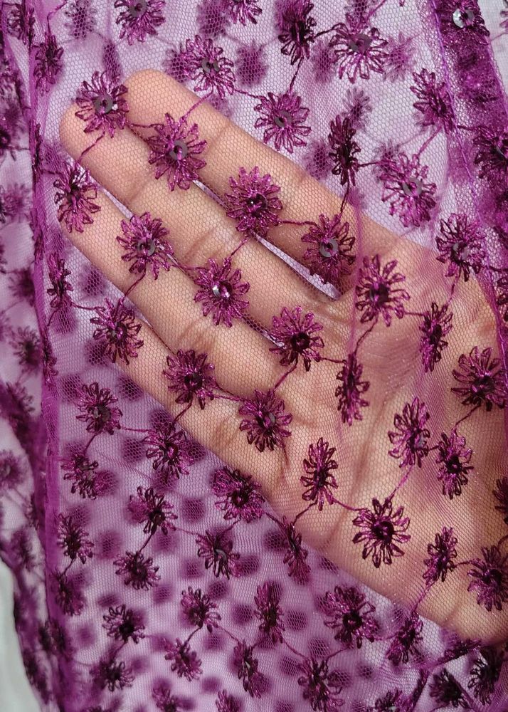 Purple  net long strug