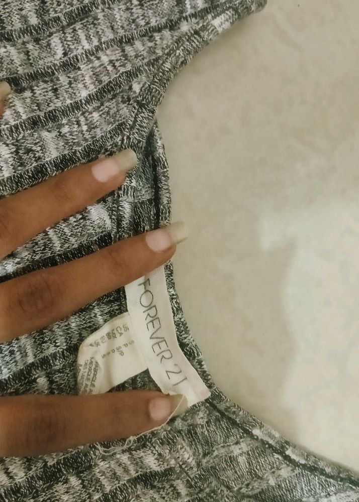 Forever 21 Gray Top