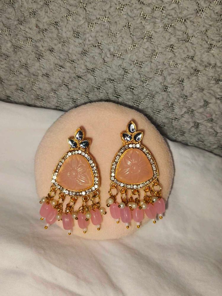 Preachy Pink Colour Earings