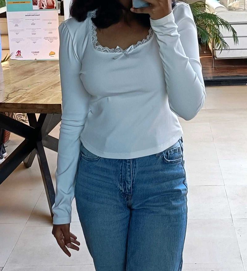 Casual White Fitted Top