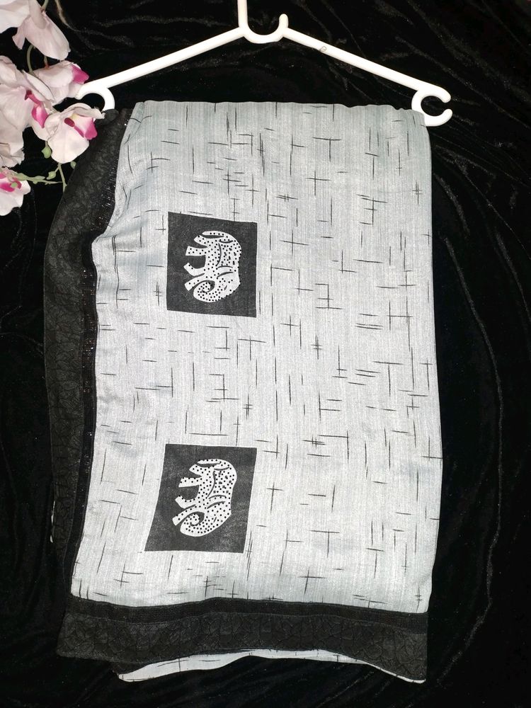 Grey &amp; Black Beautiful Saree With Blouse