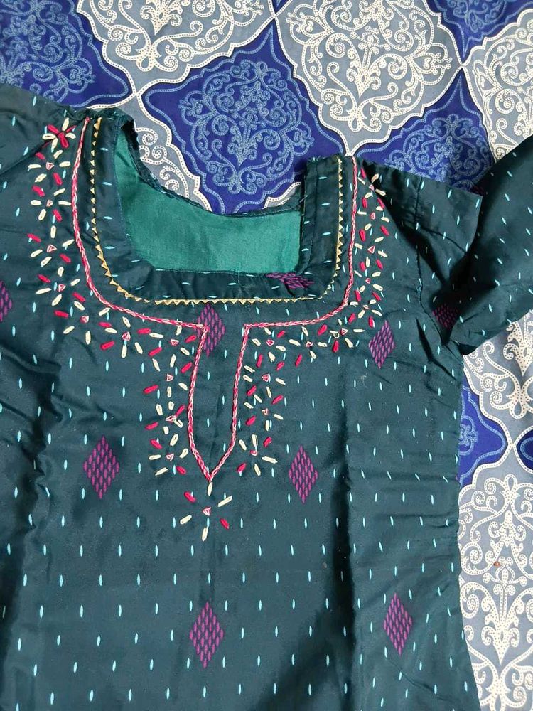 Embroidered Green Kurta