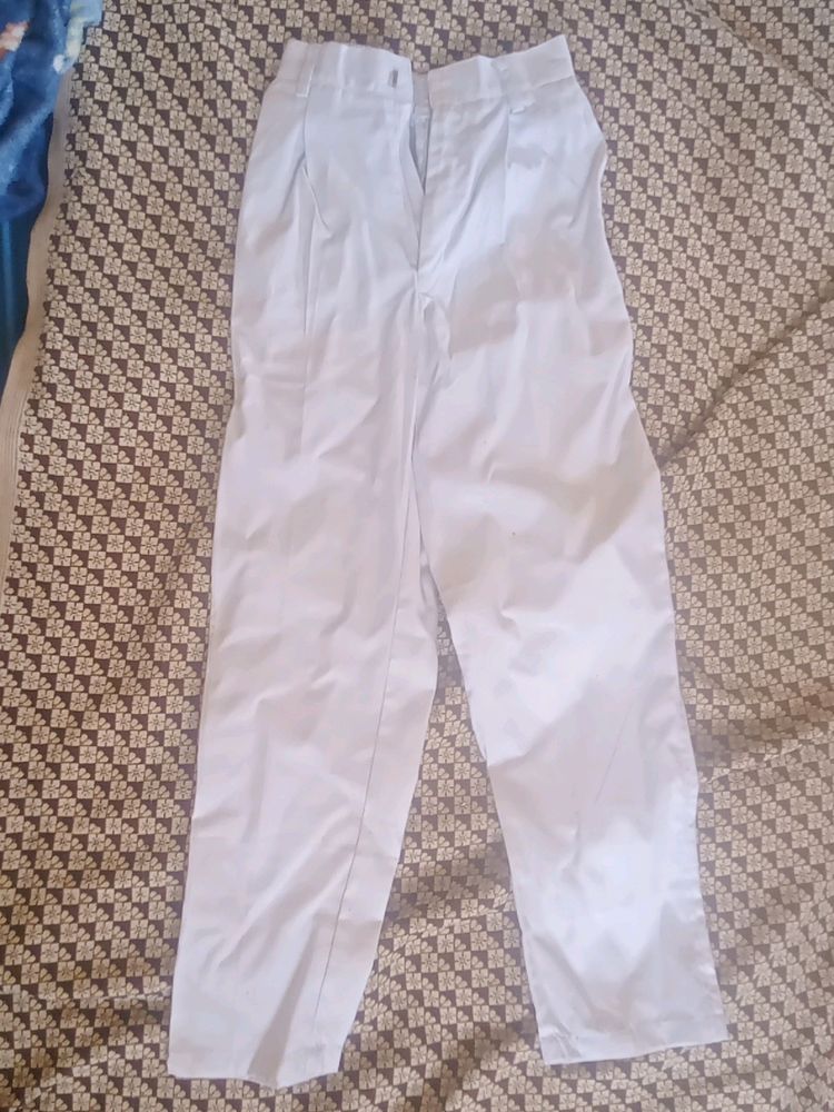 White pant for kids Under 8 year to 5 years