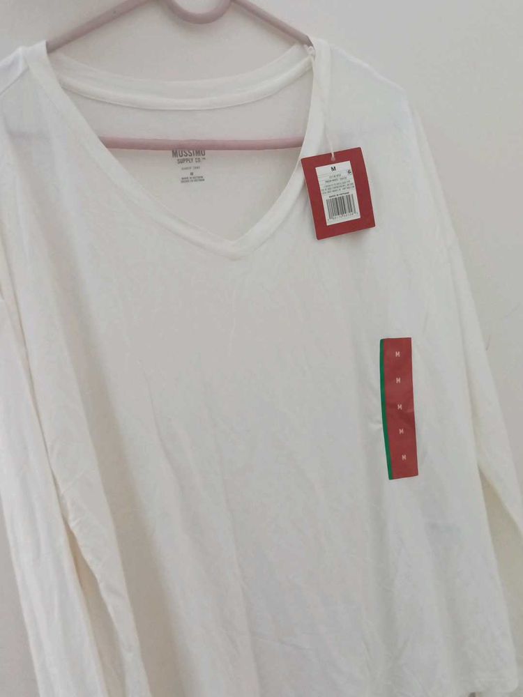 White V-Neck Long Sleeve Tee - Medium