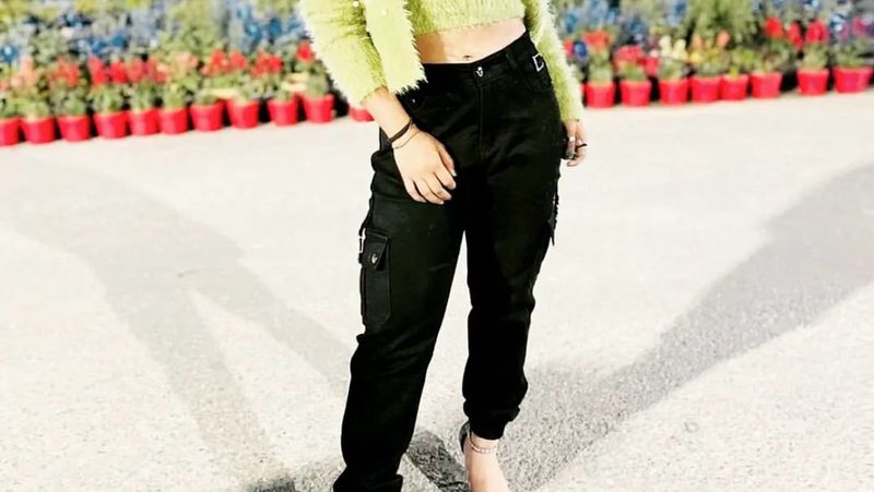 Women Black Stylish Pants Like Joggers