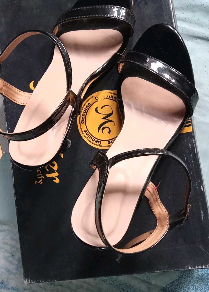Brand New Heel