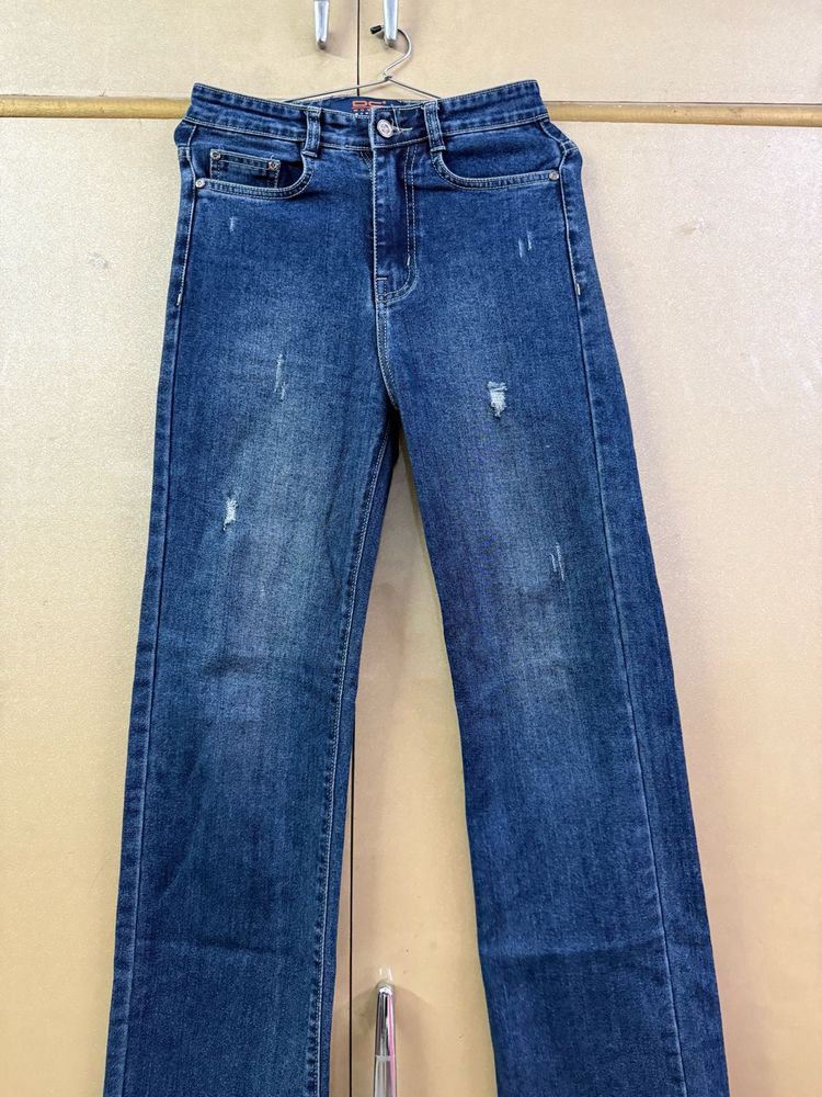 Distressed Wide Leg Jeans