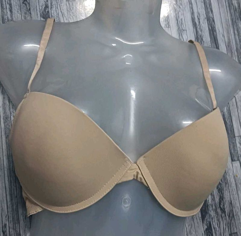 34 D Pedded Look Bra 💚