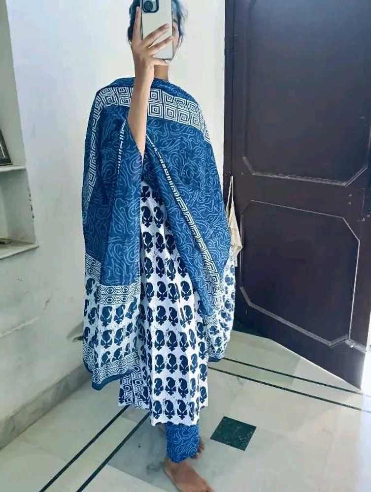 Trending Print naira cut kurti