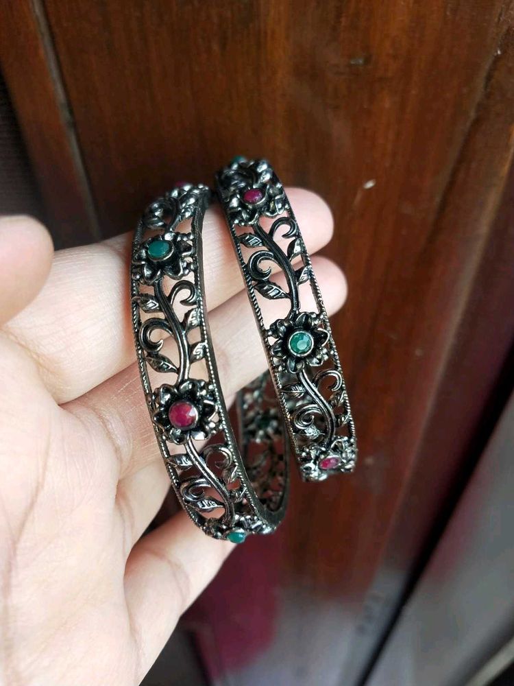 Oxidised silver stone studded Bangle Set