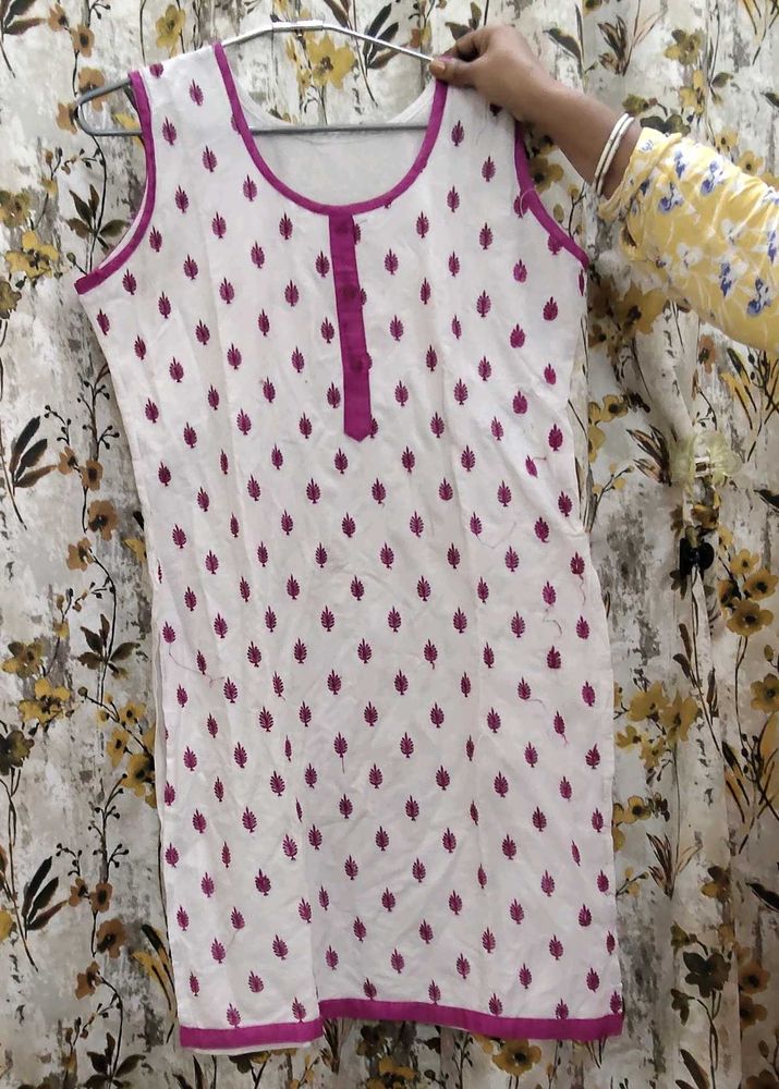 White &amp; Pink Sleeveless Tunic