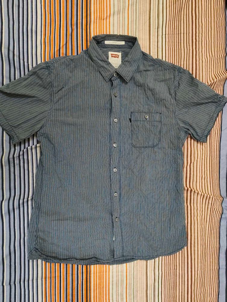 Levi's Striped Short Sleeve Shirt