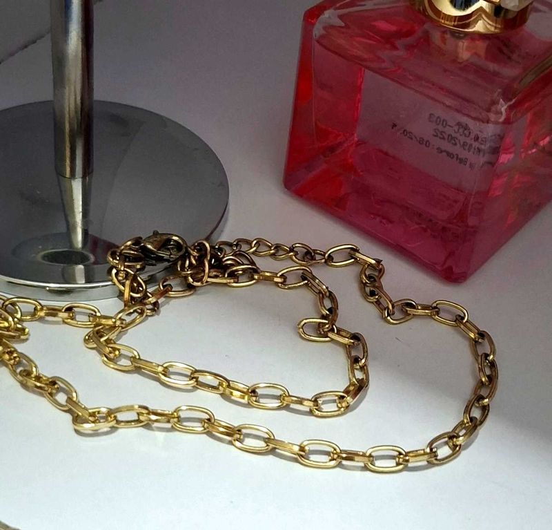 Trendy Neck piece