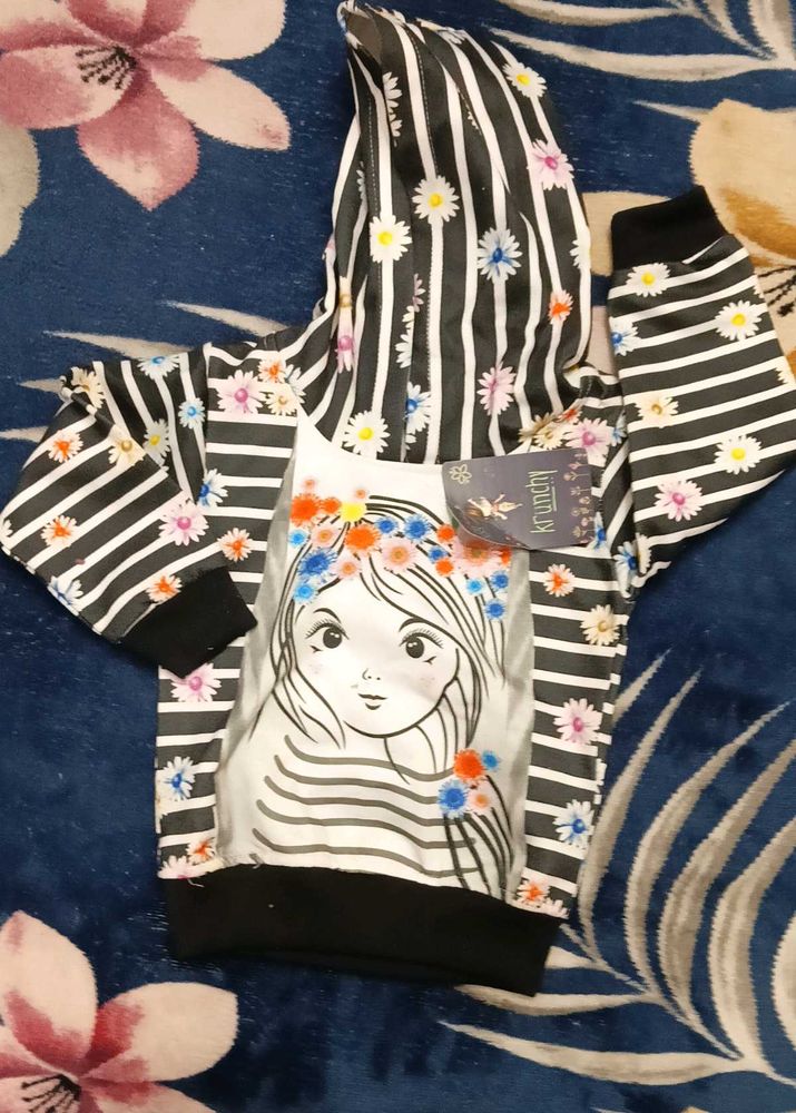 Cute Girl&#39;s Graphic Hoodie