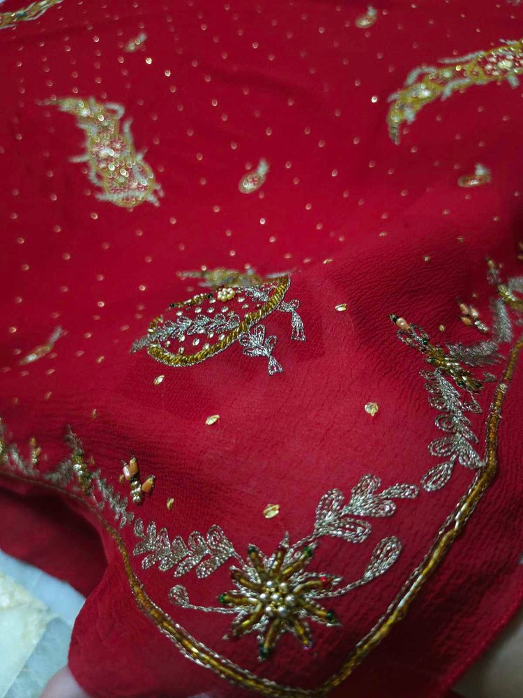 Pure Georgette Aari Tari Zari Saree..♥️