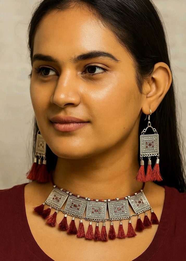 Necklace &amp; Earring Set