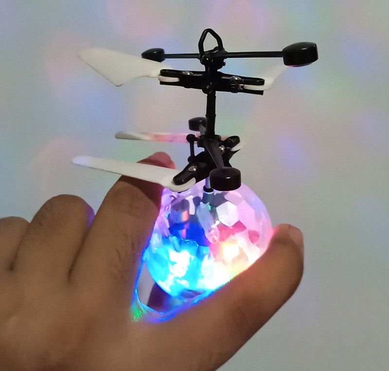 Built-in-Shinning LED Disco Light Induction Ball Children Play Indoor and Outdoor Pack