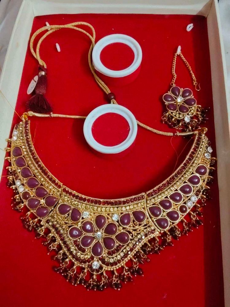 Necklace Set