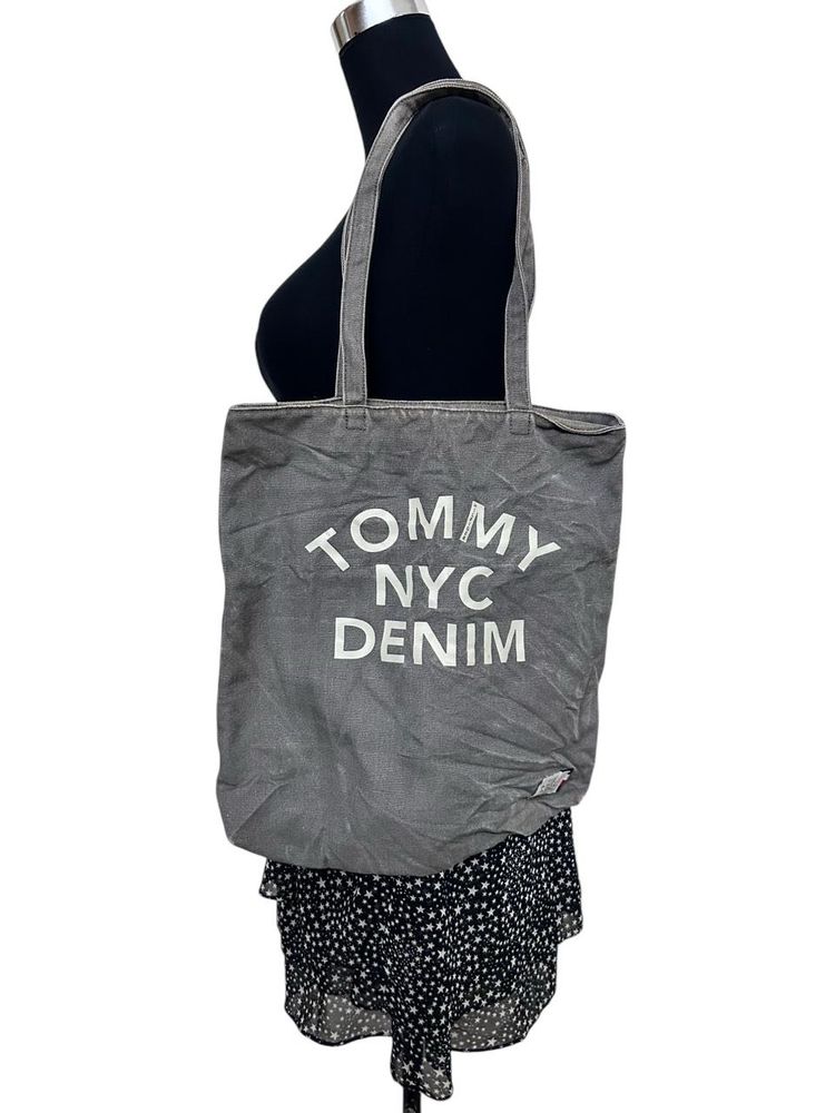 Tommy Hilfiger Tote