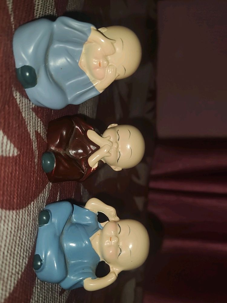 Cute 3 Doll Statue