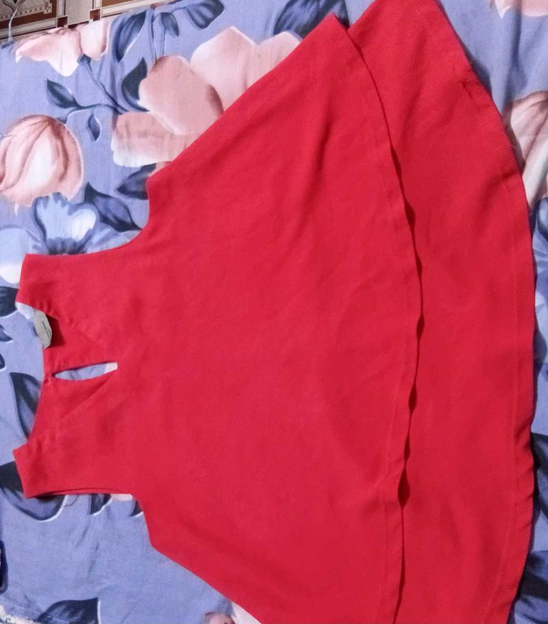 Red Sleeveless Top