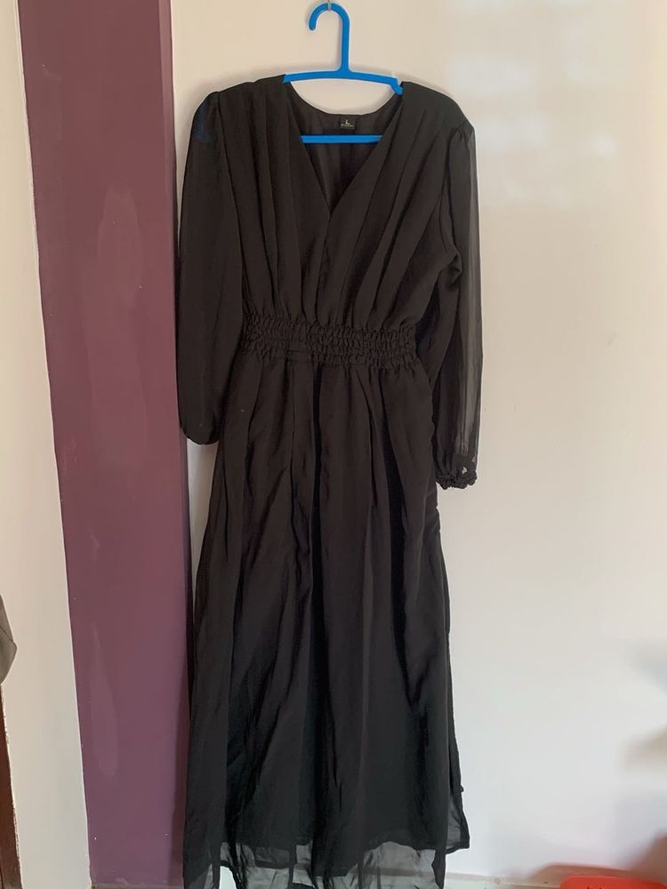 Elegant Black Maxi Dress