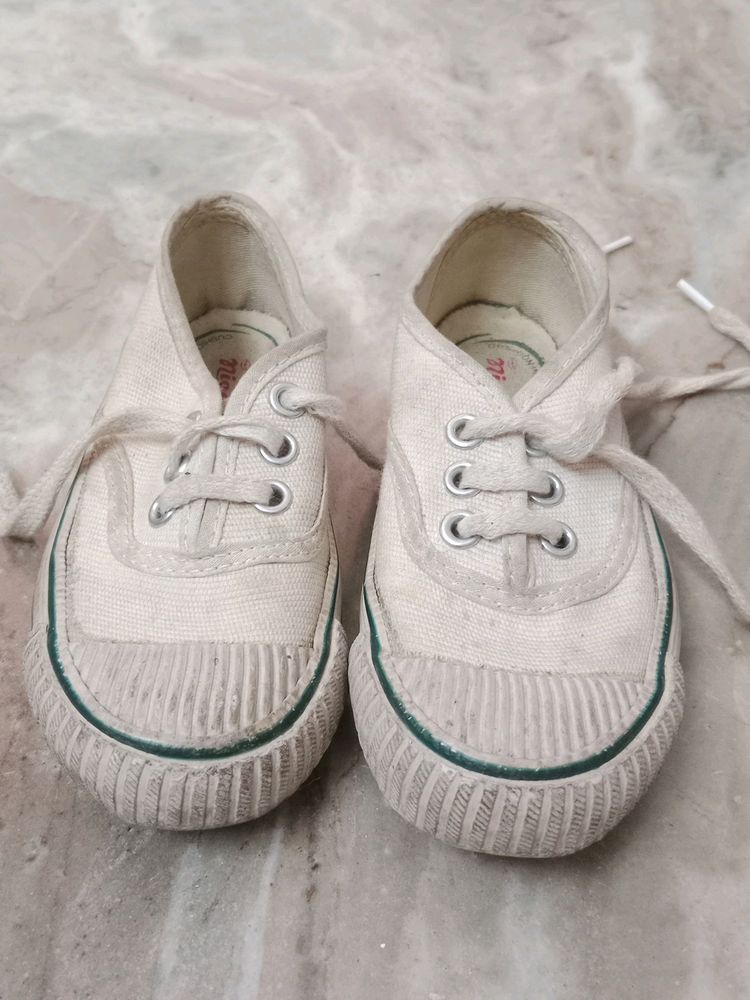 white Kids Canvas