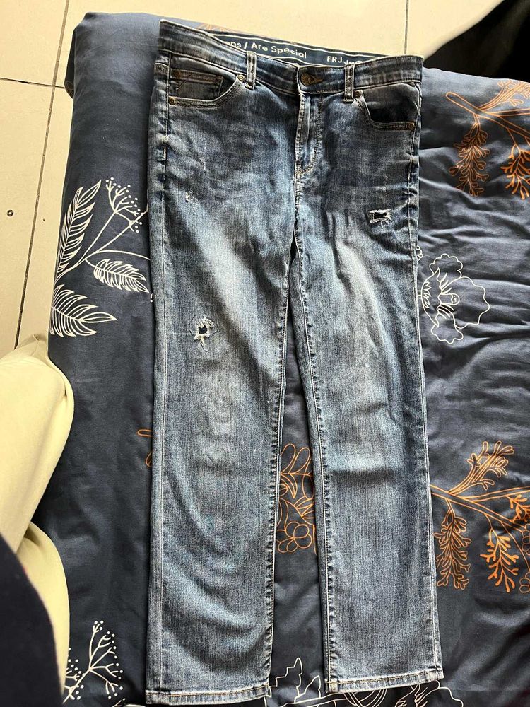 FRJ Jeans - Distressed Denim