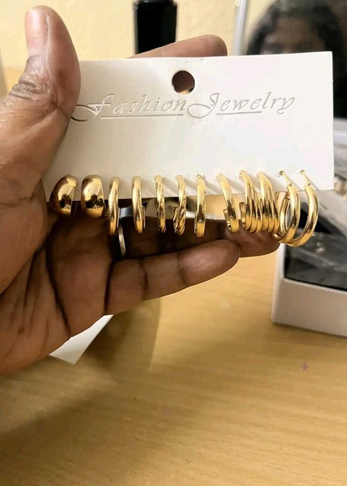 Hoop Earring Set - Gold Tone