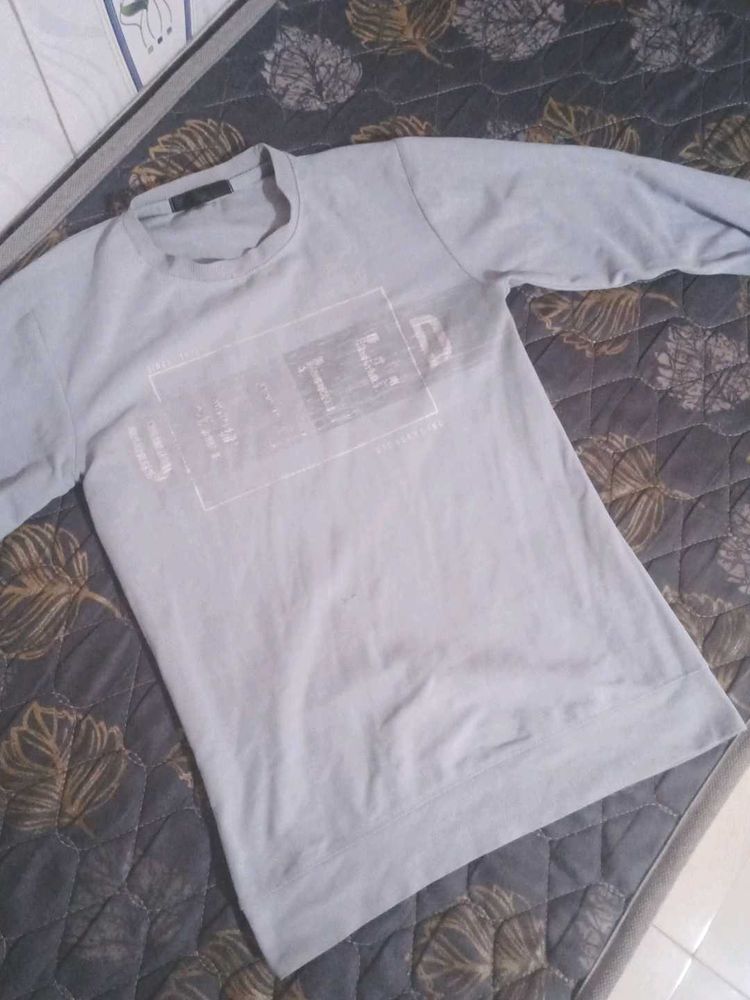 United T-Shirt