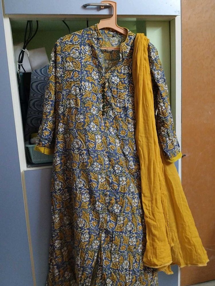 Yellow And Navy Blue Kurti