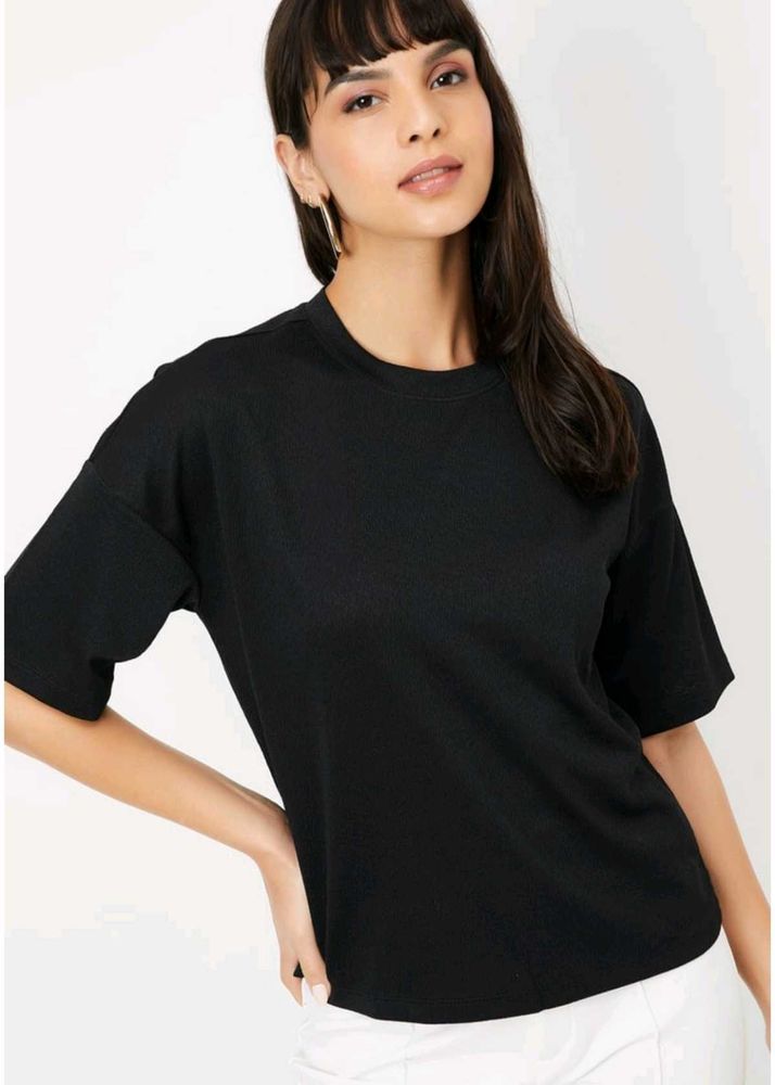 Black Boxy T-Shirt -Unisex