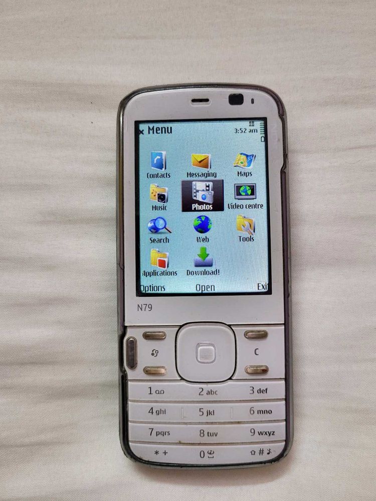 Nokia N79