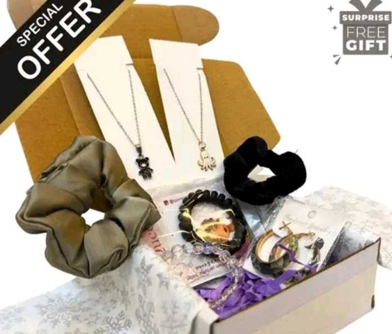 Jewelry &amp; Hair Accessory Gift Box
