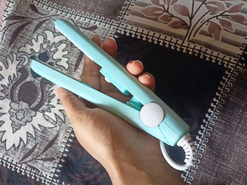 🎀Cute Pintresty Mini Hair Straightener🎀