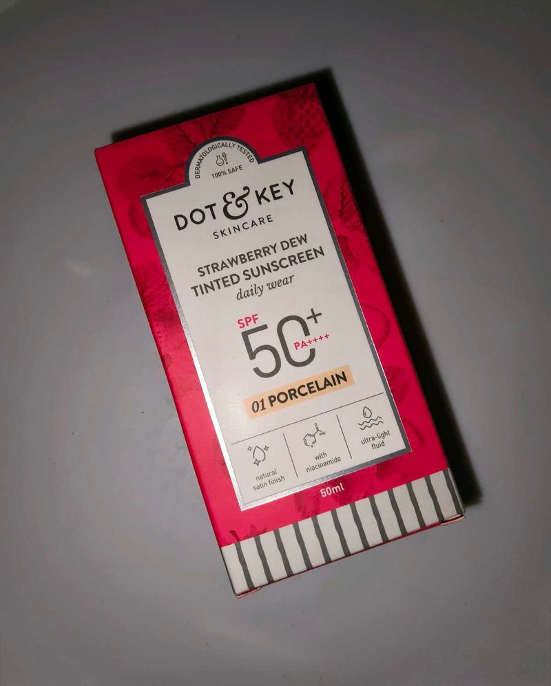 Dot &amp; Key Strawberry Dew Sunscreen SPF 50