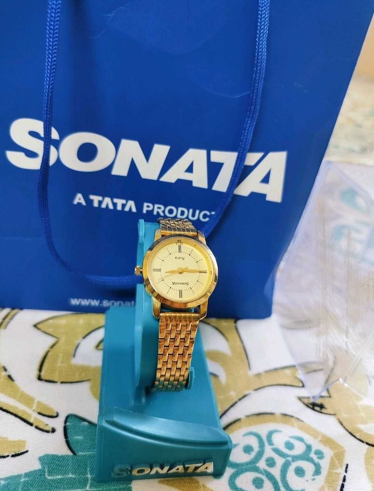 unused Sonata Gold Watch