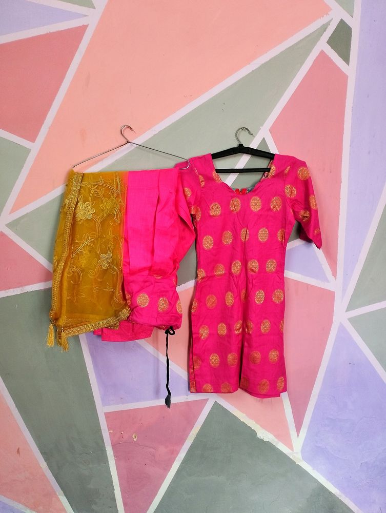 Kurta Set With Duppta