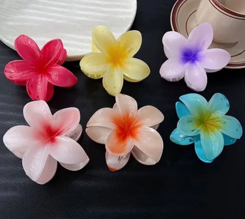 Pintersty Flower Clutcher